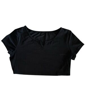 NWT HALARA V NECK NOTCHED CROP TOP 
SIZE: Large Color: Black